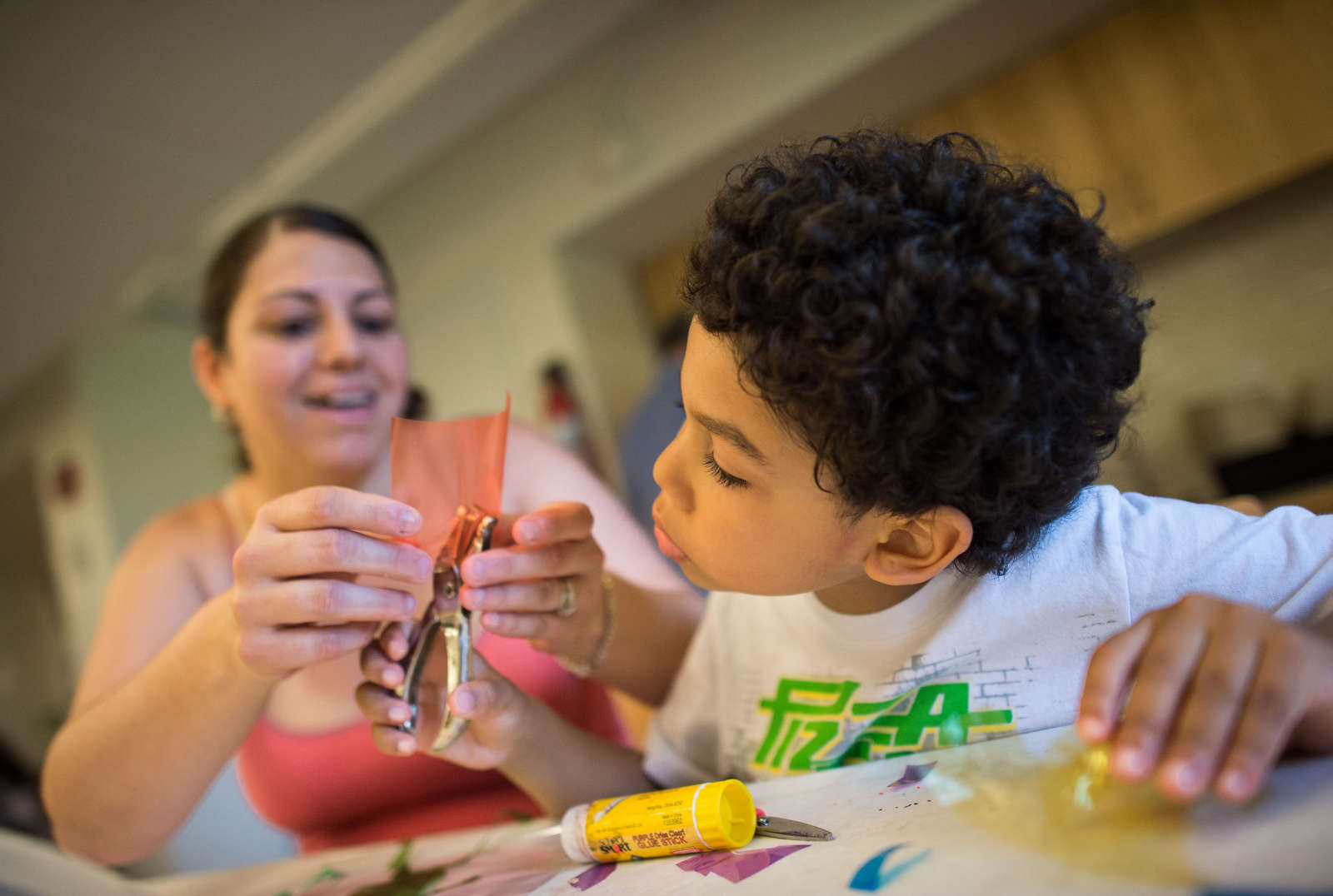 Family Art Project Catching Light with Camera Obscuras Wave Hill