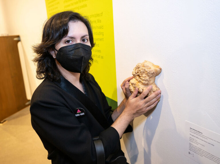 Alex Dolores Headshot credit Toby Tenenbaum